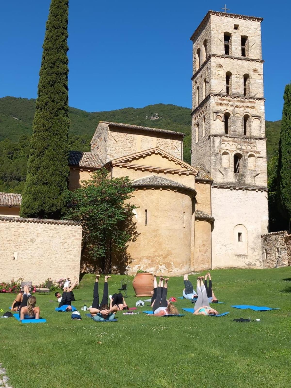 Abbazia San Pietro In Valle 페렌틸로 외부 사진